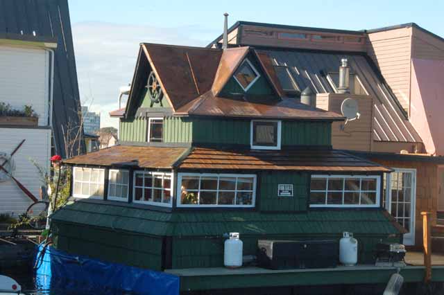 Floathome Village